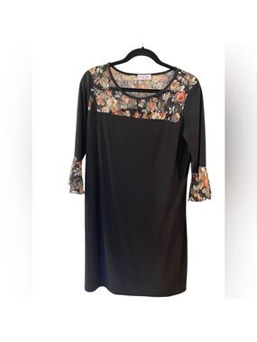 Carol Rose Women's Black Lace Floral Details Long Sleeve Dress Size: Large